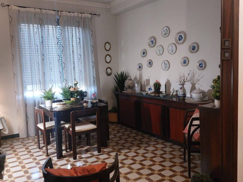 Appartamento a Alessandria in Viale Medaglie d'Oro, 16 - Foto 2