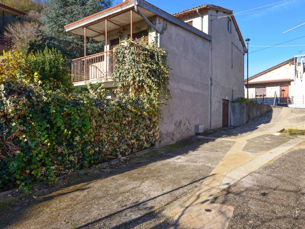 Rustico / casale a Chiampo in Via Vignaga Bassa - Foto 2