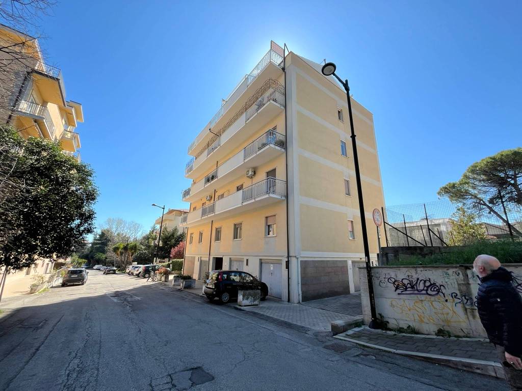 Attico / mansarda a Pescara in Via Raffaele Leporta, 13 - Foto 2