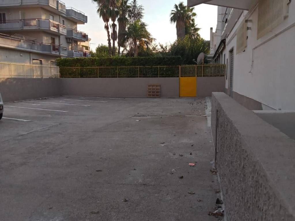 Box / garage a San giorgio ionico in Via Giotto, 40 - Foto 3