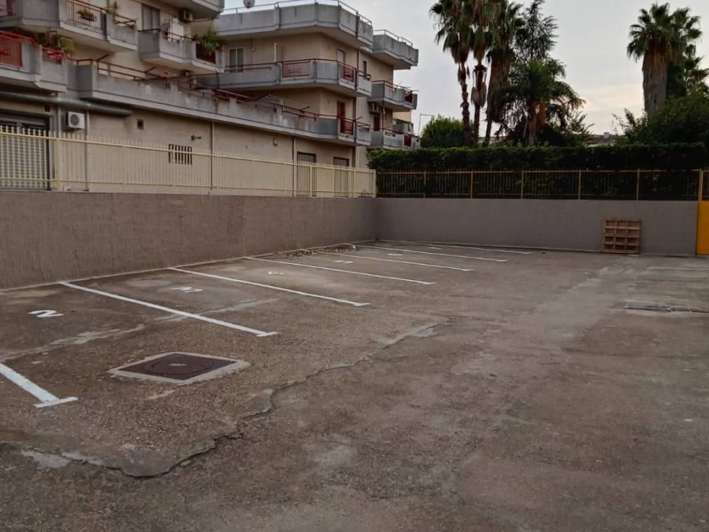 Box / garage a San giorgio ionico in Via Giotto, 40 - Foto 4