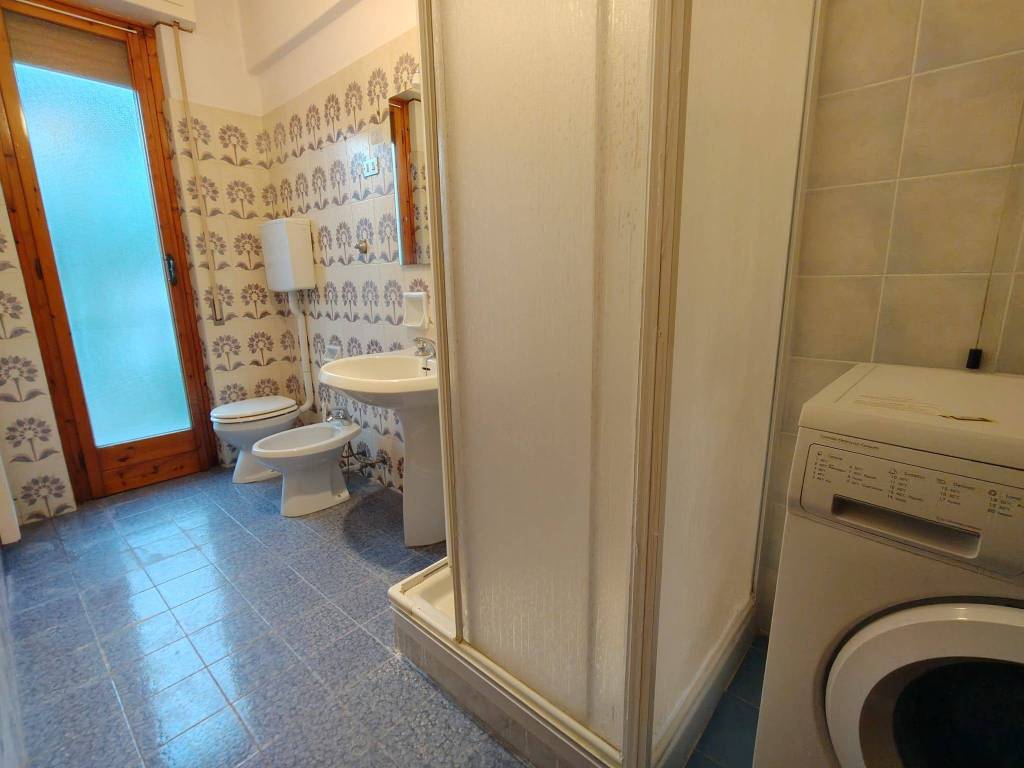Appartamento a Finale ligure in Via Camillo Sbarbaro - Foto 5