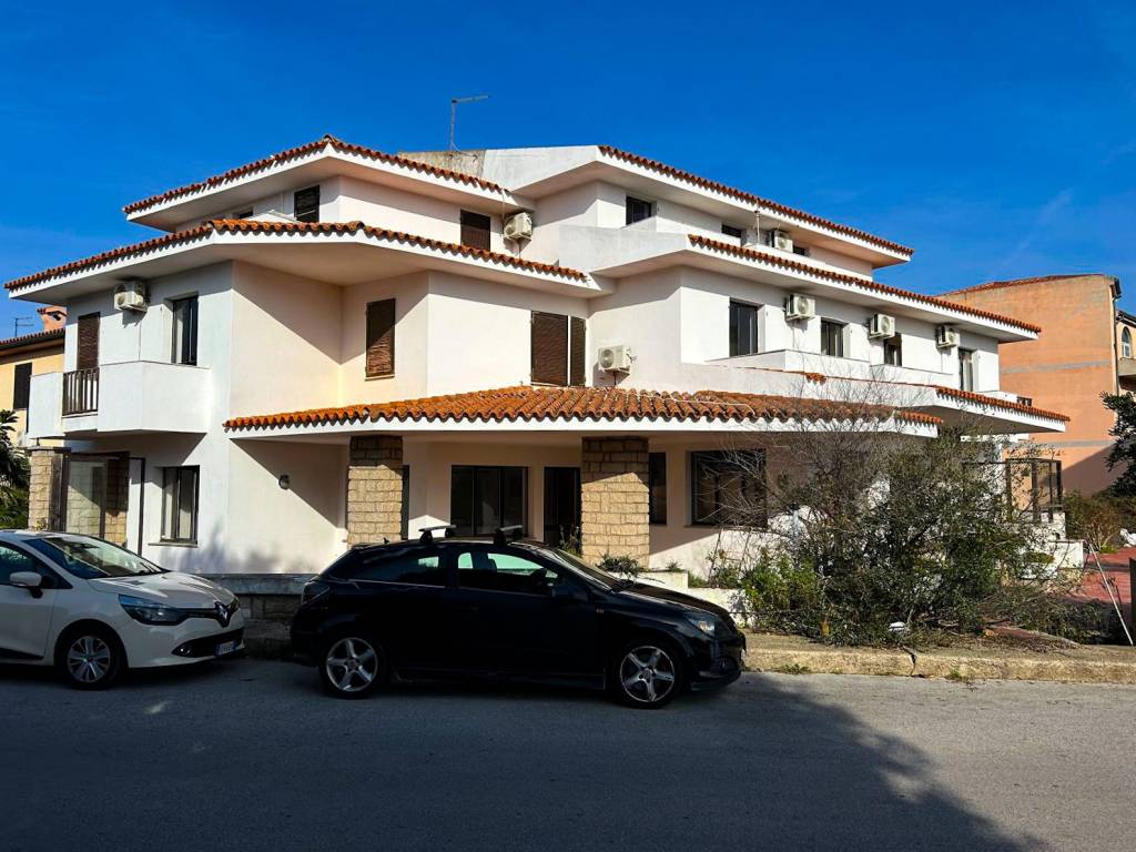 Casa indipendente a Santa teresa gallura in Via Firenze - Foto 2