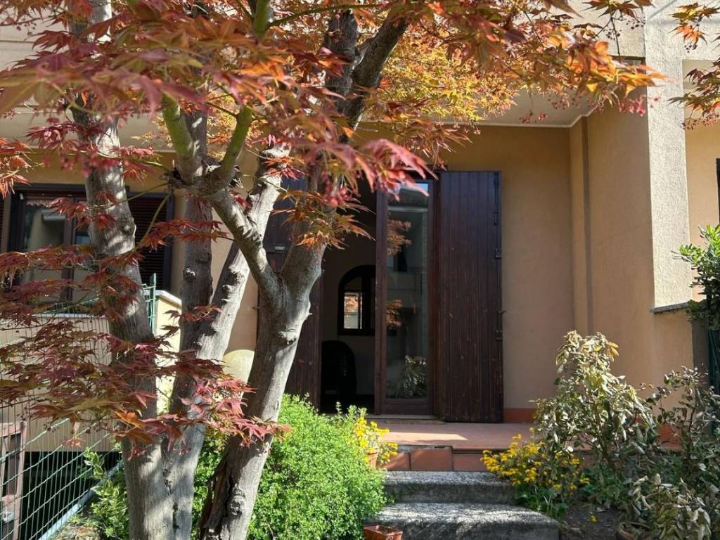 Villetta a schiera a Verano brianza in Via Privata Resegon, 6 - Foto 1