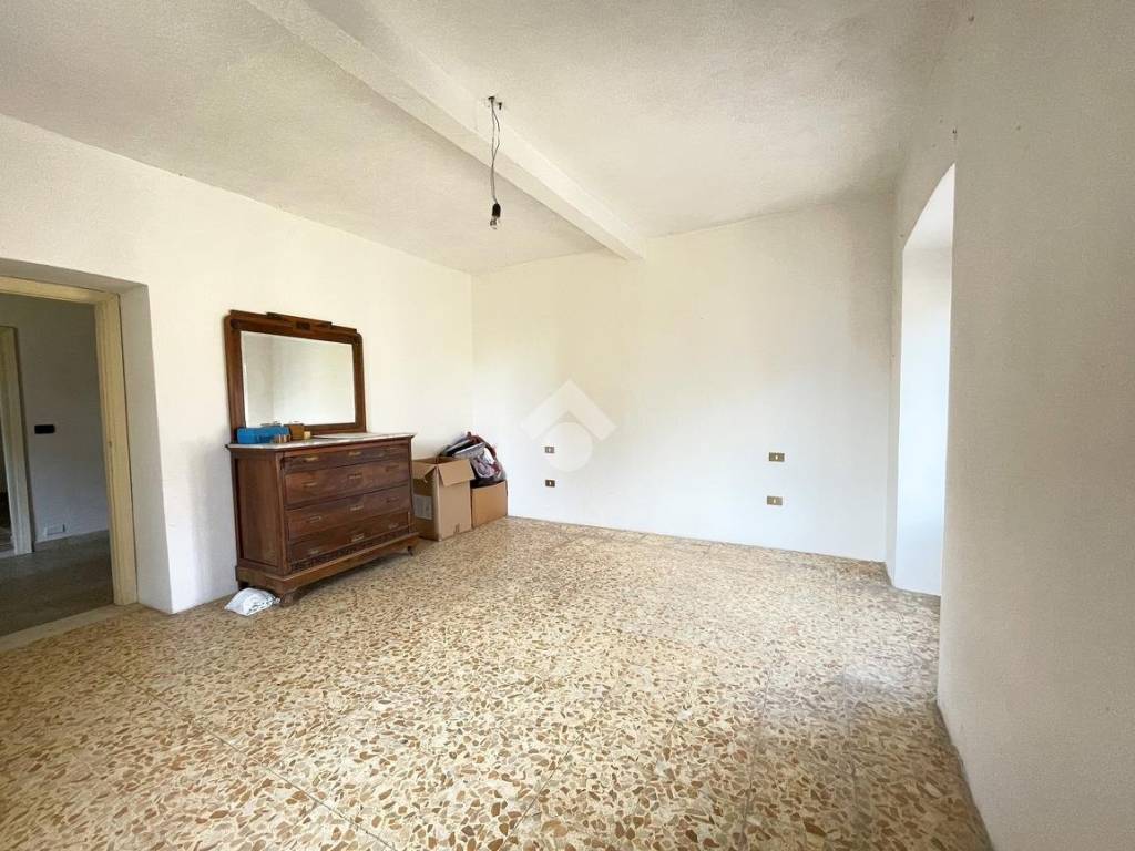 Appartamento a Besano in Via I. Volpi, 40 - Foto 4