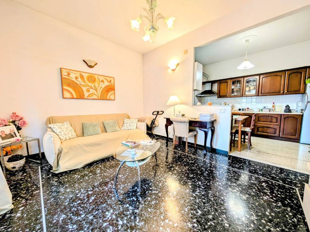 Appartamento a Savona in Corso Tardy e Benech, 13 - Foto 3