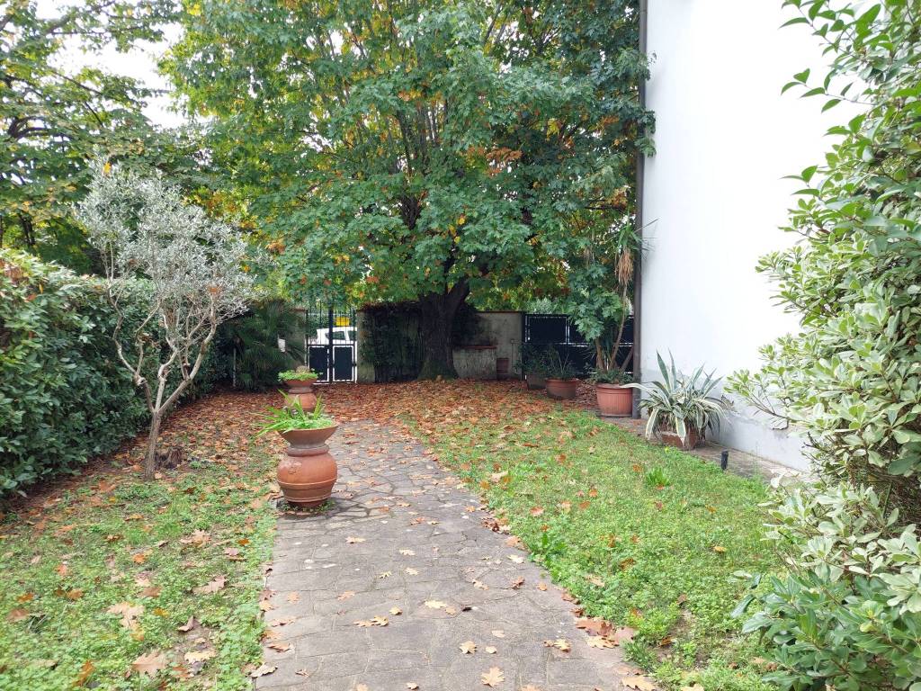 Casa indipendente a Pistoia in Via Enrico Fermi - Foto 2