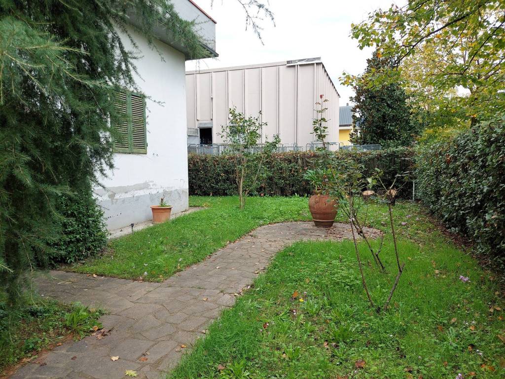 Casa indipendente a Pistoia in Via Enrico Fermi - Foto 3
