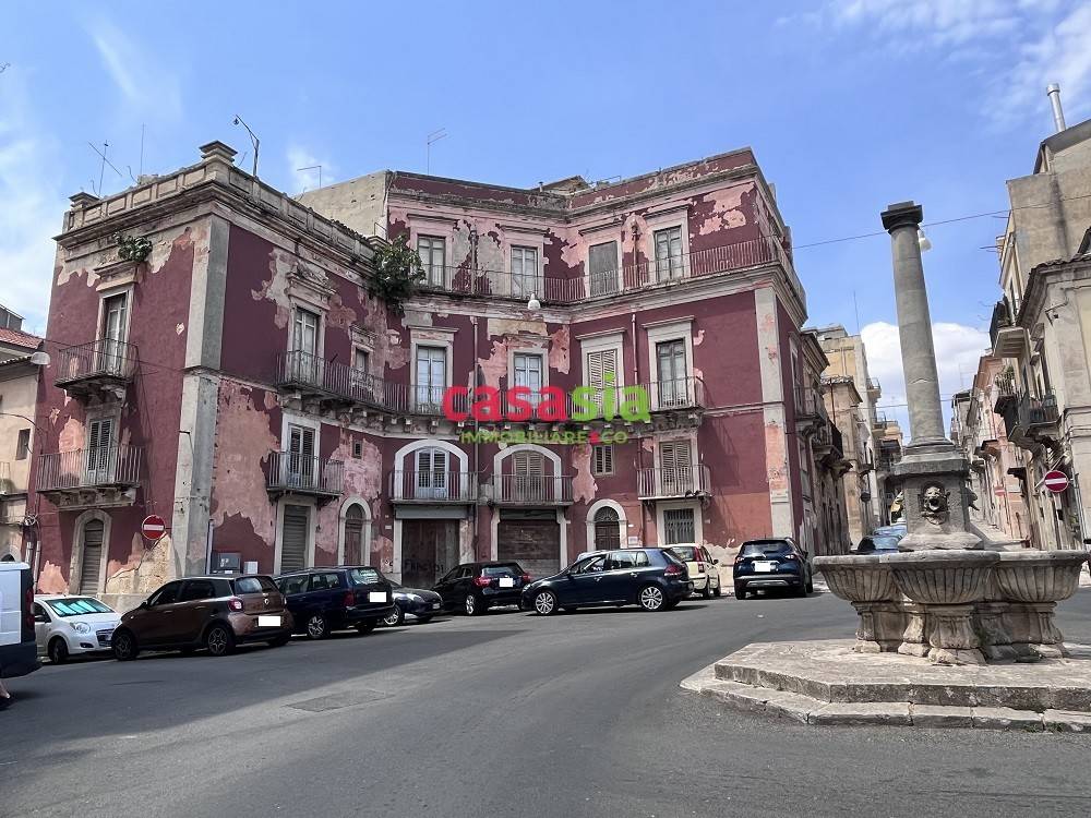 Palazzo / stabile a Ragusa in Piazza Tenente Silvestro Schininà - Foto 2