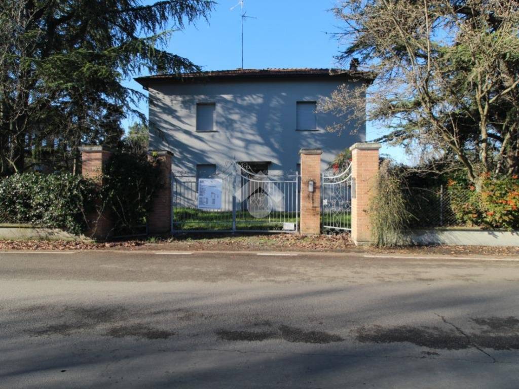 Villa a Reggio emilia in Via Maccagnano, 9 - Foto 2