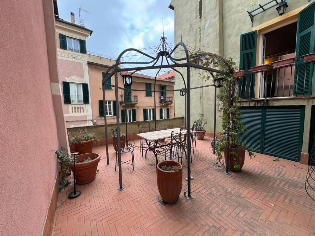 Appartamento a Finale ligure in Via Domenico Brunenghi - Foto 4