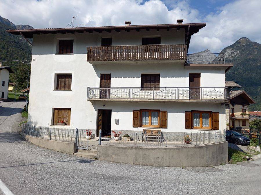 Casa indipendente a Ampezzo in Via Nane, 10 - Foto 2