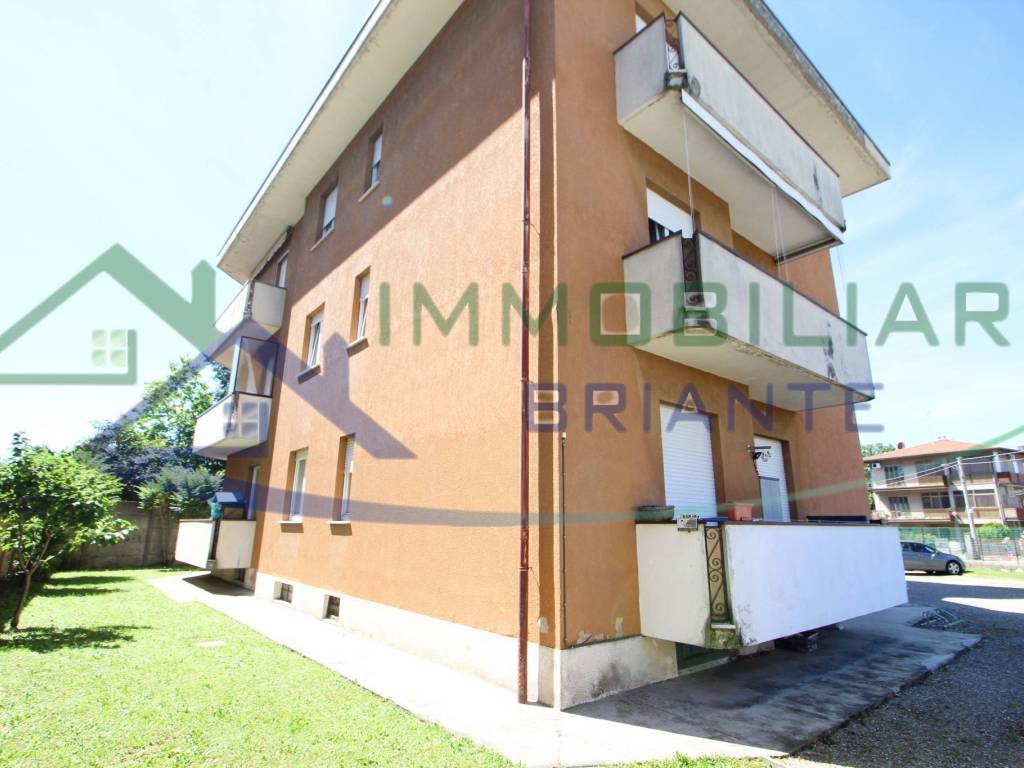 Appartamento a Casorate sempione in Via Isonzo - Foto 2