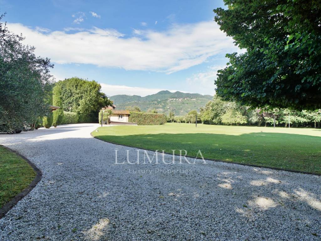 Villa a Pietrasanta in Via Vaiana - Foto 4