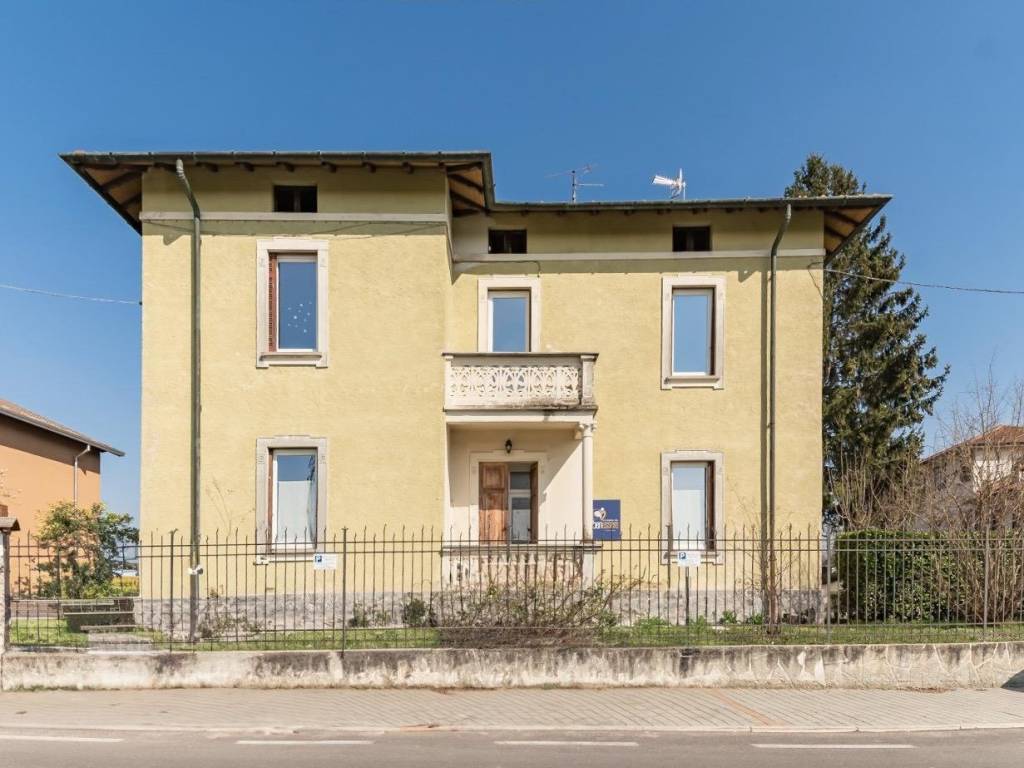 Villa a Castiglione olona in Via Monte Cimone, 37 - Foto 2
