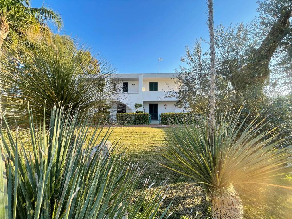 Villa a Melendugno in Via Massimo Troisi - Foto 2