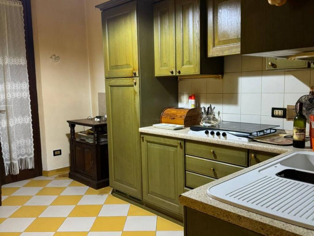Villa a Alessandria in Via Ugo Foscolo - Foto 5