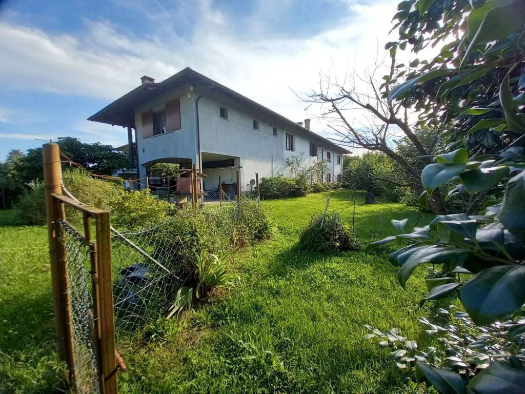 Rustico / casale a Castelletto sopra ticino in Via Riale S.N.C. - Foto 2