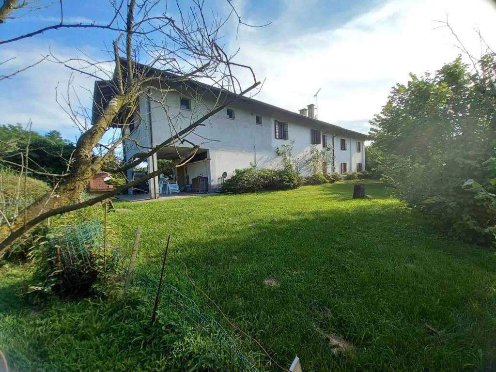 Rustico / casale a Castelletto sopra ticino in Via Riale S.N.C. - Foto 3