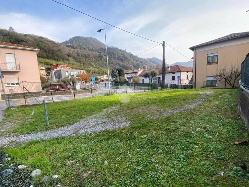 Terreno a Calolziocorte in Via S. S. Cosma e Damiano - Foto 5