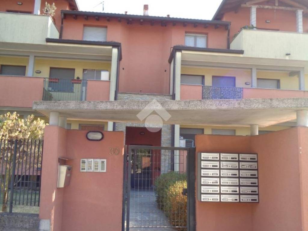 Appartamento a Lonate pozzolo in Via Isonzo, 30 - Foto 4