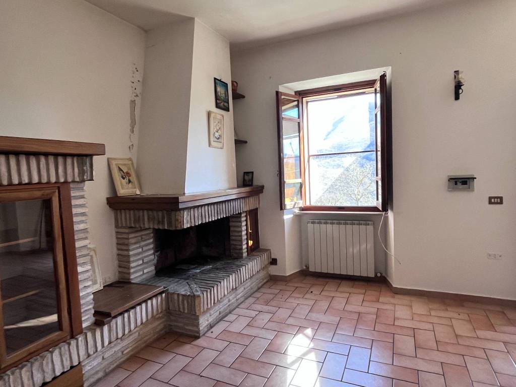 Appartamento a Sellano in Località Colle - Foto 2