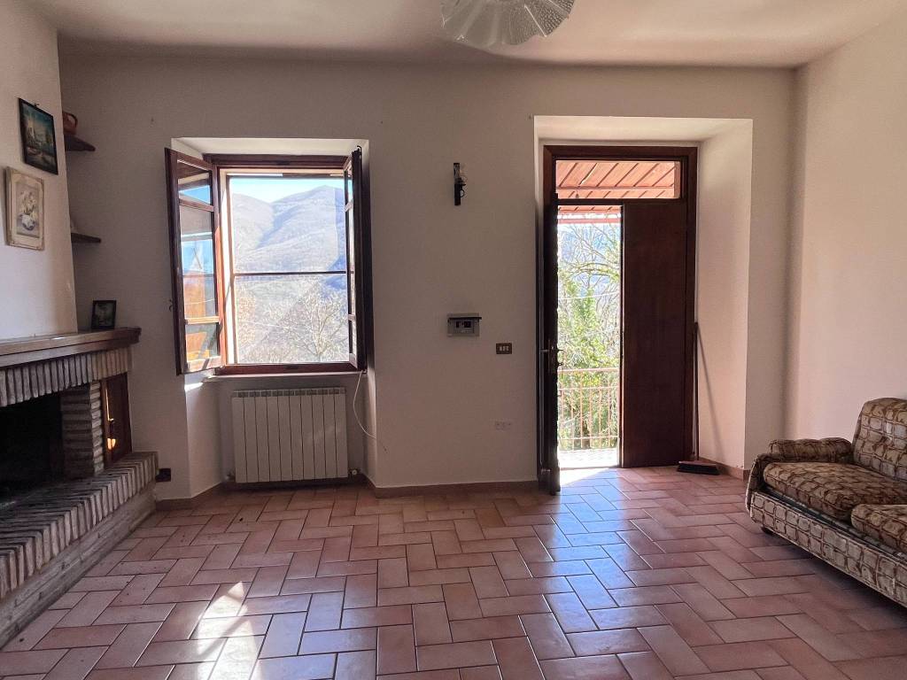 Appartamento a Sellano in Località Colle - Foto 3