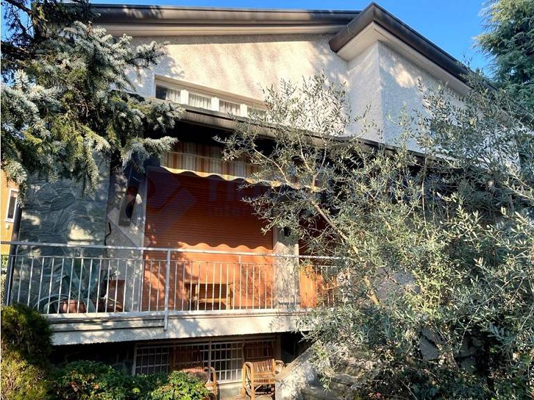Villa a Cabiate in Via Santa Rita da Cascia - Foto 2