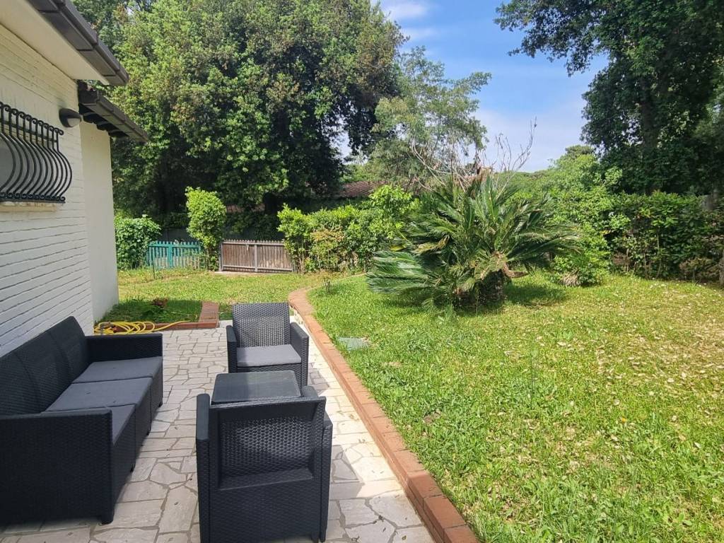 Villa a Sabaudia in Viale delle Querce, 16 - Foto 3