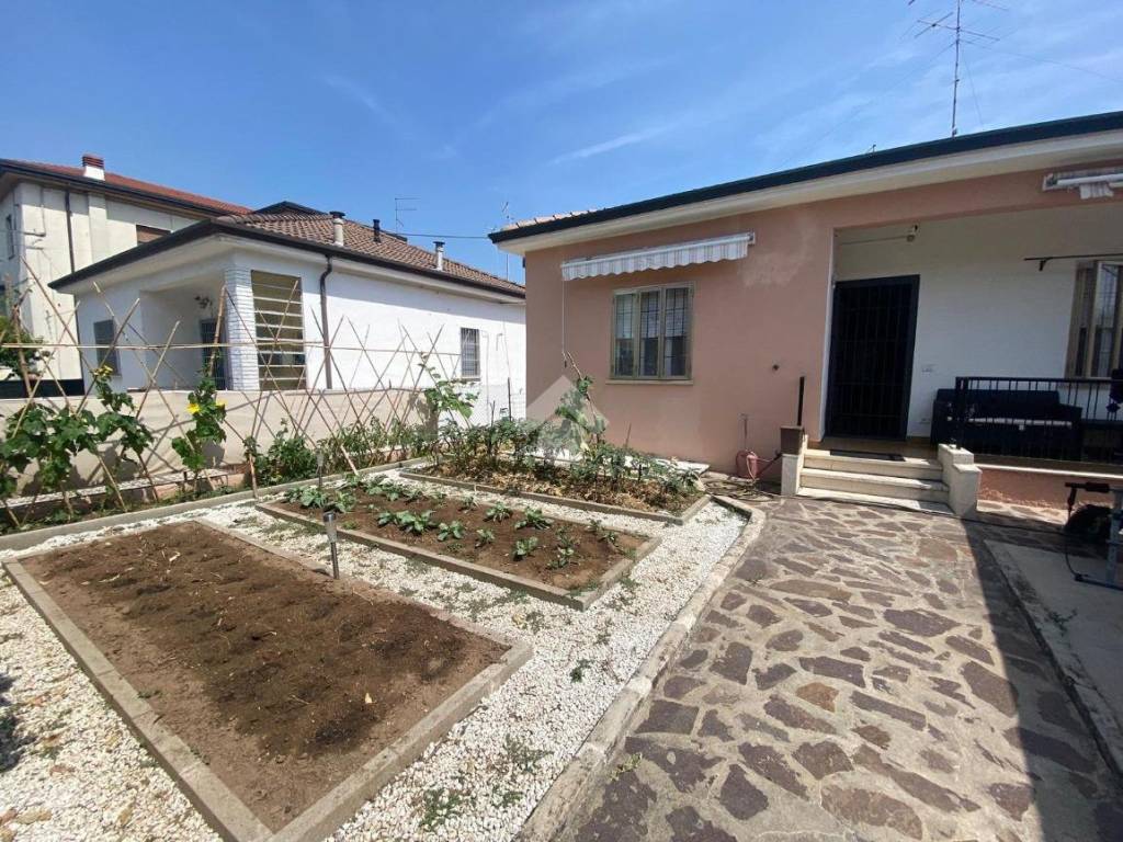 Villa a San giovanni lupatoto in Via Marcelliano Marcello, 17 - Foto 2