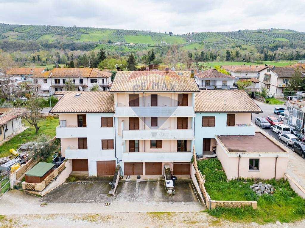 Appartamento a Loreto aprutino in Contrada Remartello - Foto 4