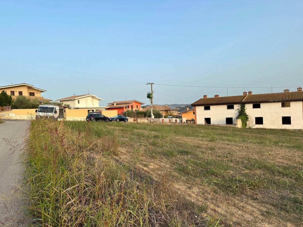 Terreno a Rosciano in Via Ennio Flaiano, 13 - Foto 2
