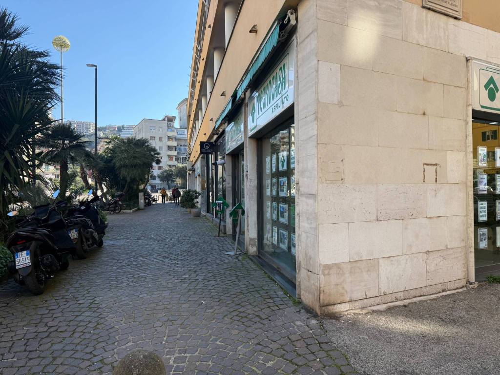 Immobile a Napoli in Viale di Augusto - Foto 5