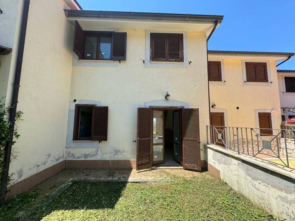 Villa a Pereto in Via Della Madonna S.N.C. - Foto 3