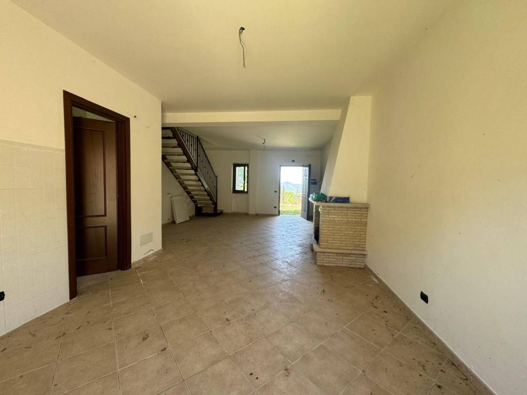 Villa a Pereto in Via Della Madonna S.N.C. - Foto 4