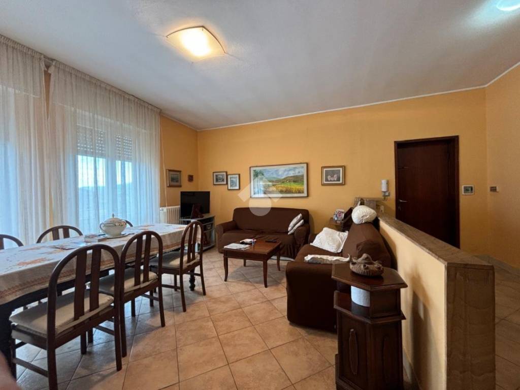 Casa indipendente a Stradella in Regione Colombetta Piane - Foto 5