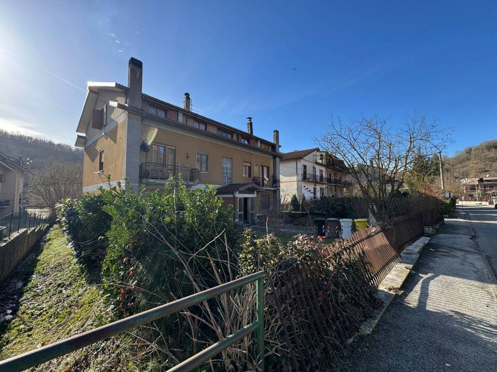 Appartamento a Carsoli in Via Dei Marsi S.N.C. - Foto 2