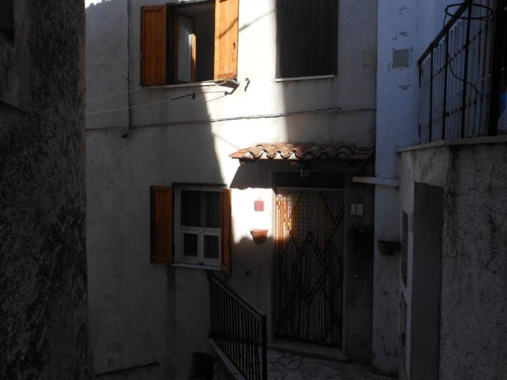 Appartamento a Pereto in Corso Umberto 1ᵒ - Foto 2