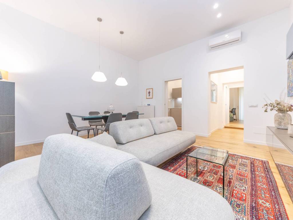 Appartamento a Roma in Via Mecenate, 27 - Foto 2