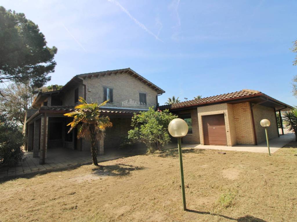 Villa a San benedetto del tronto in Via Valtellina, 30 - Foto 2