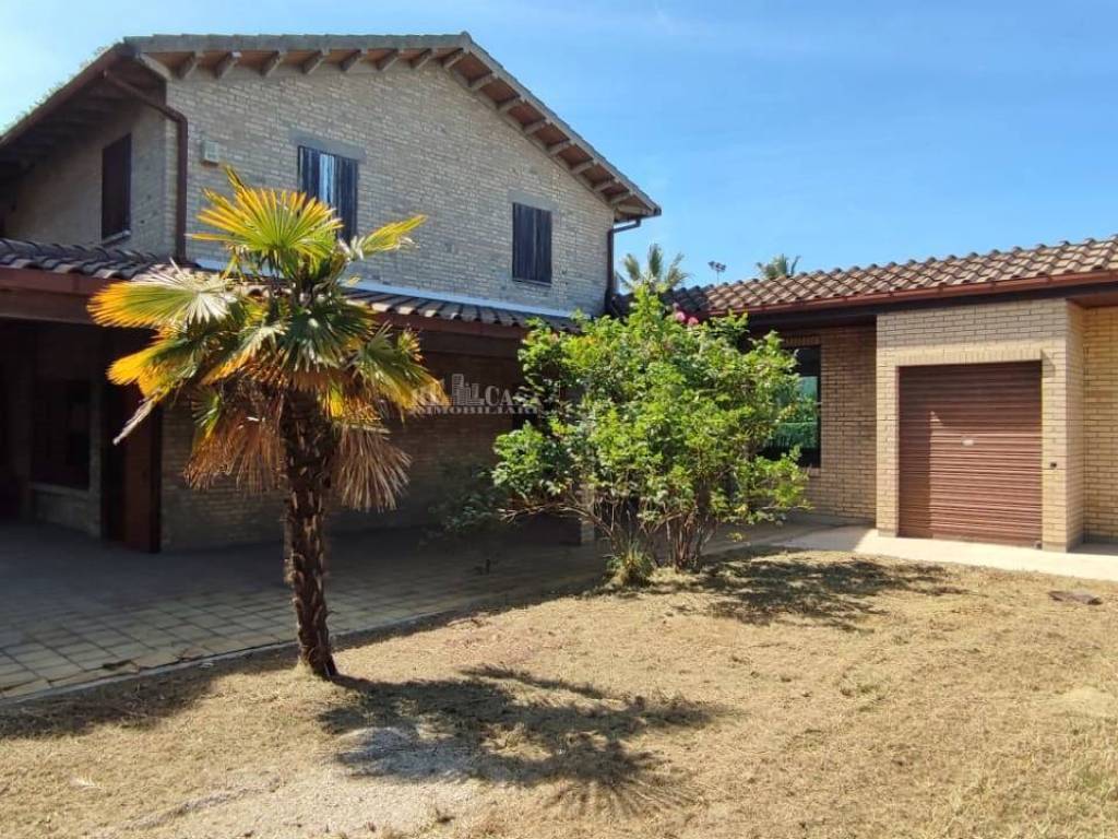 Villa a San benedetto del tronto in Via Valtellina, 30 - Foto 3