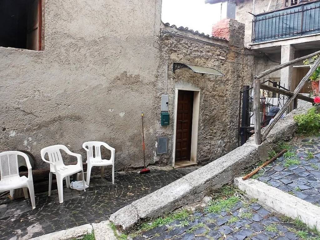 Appartamento a Carsoli in Via Castello S.N.C. - Foto 2