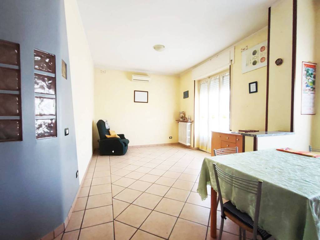 Appartamento a Arona in Via Vittorio Veneto, 11 - Foto 5