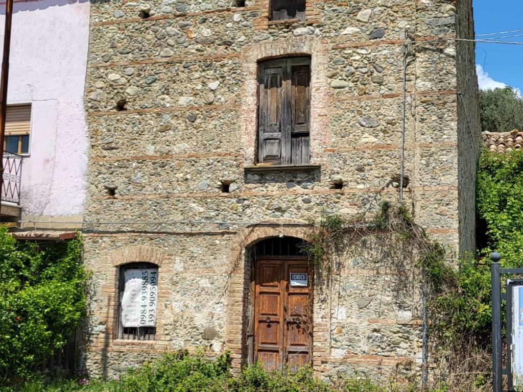 Rustico / casale a Montalto uffugo in Via Lucchetta - Foto 2