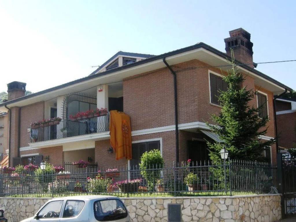 Villa a Carsoli in Via Dei Marsi S.N.C. - Foto 2