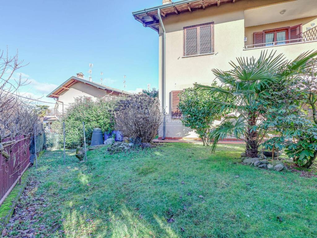 Appartamento a Castelletto sopra ticino in Via Trieste - Foto 4