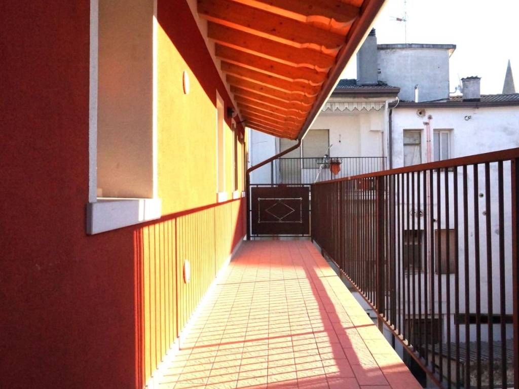 Appartamento a Cordenons in Piazza San Pietro - Foto 4