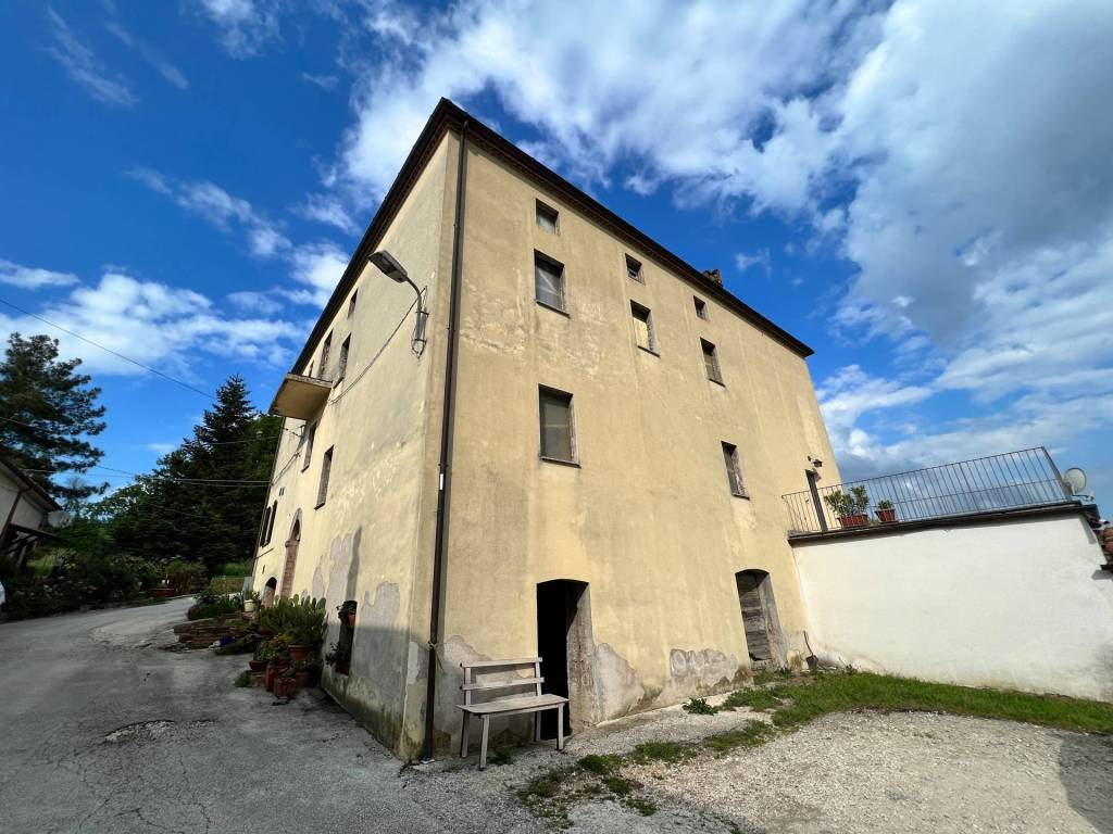 Casa indipendente a Fabriano in CIARAMELLA - Foto 2