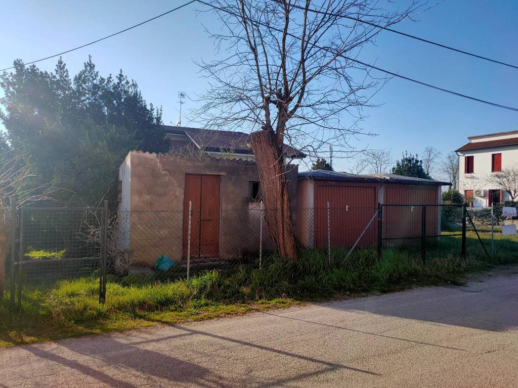 Terreno a Porto viro in Via Torino, 1 - Foto 2