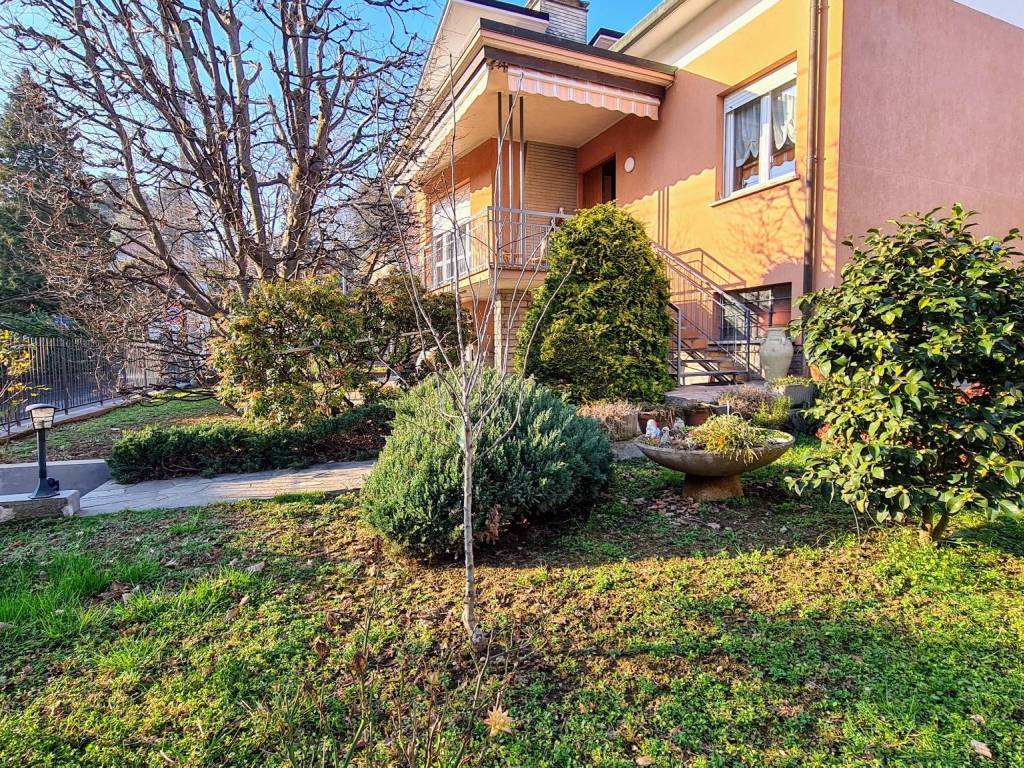 Villa a Cavaria con premezzo in Via Armando Diaz, 73 - Foto 2
